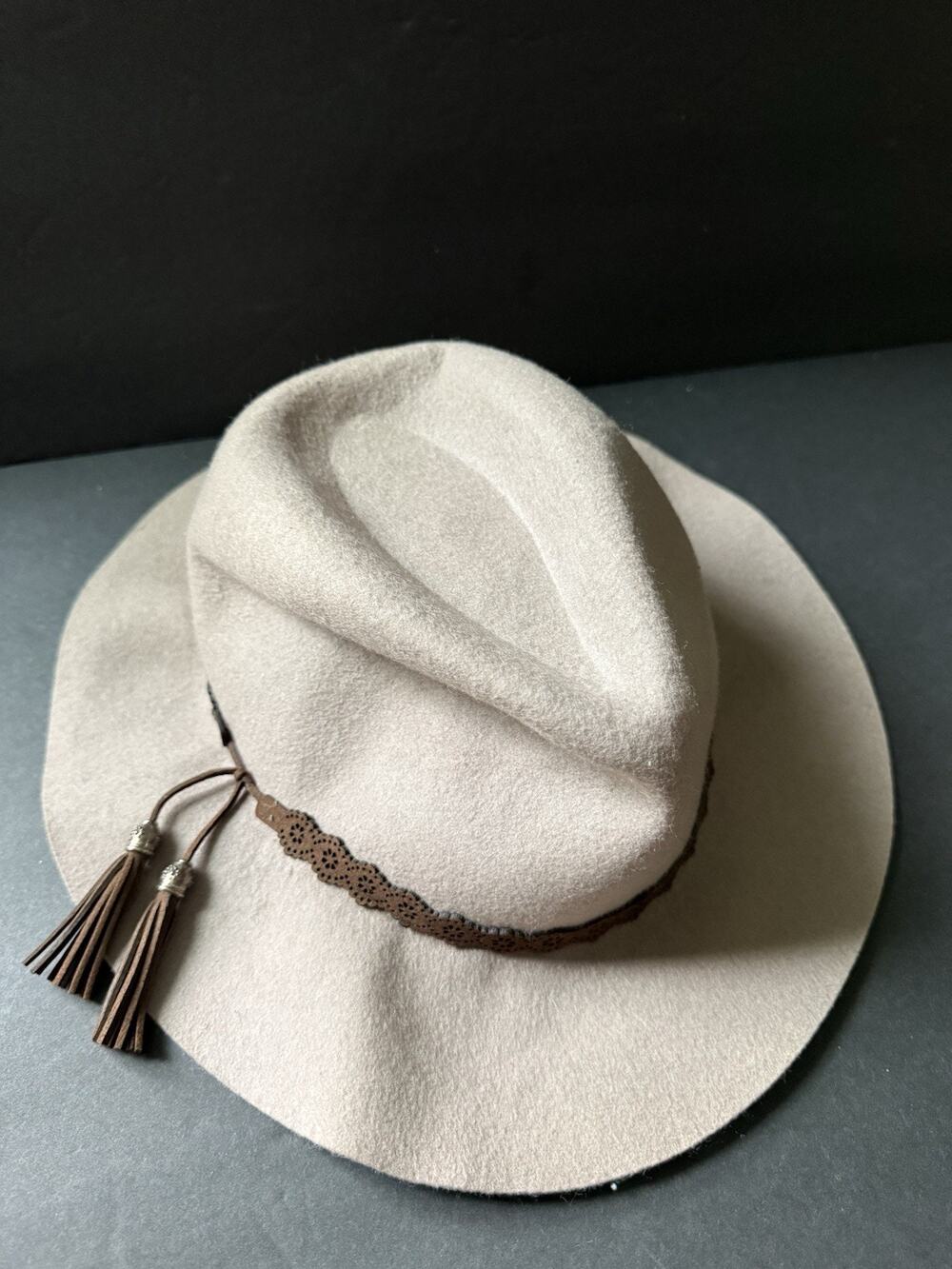 D&Y 100% Wool Felt Wide Brim Cowboy Hat Women's One Size Festival City